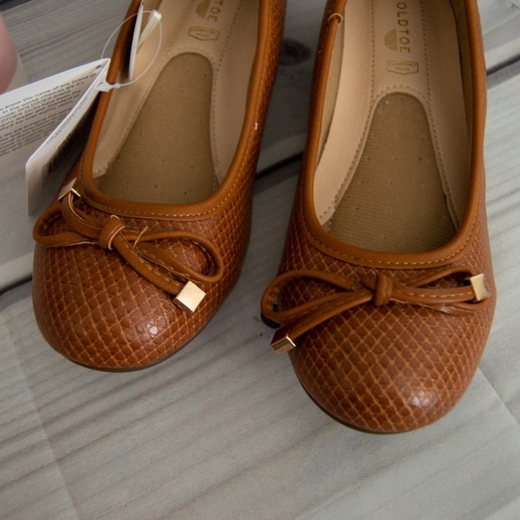 Gold Toe Camel Flat Dress Shoes - Picture 3 of 8